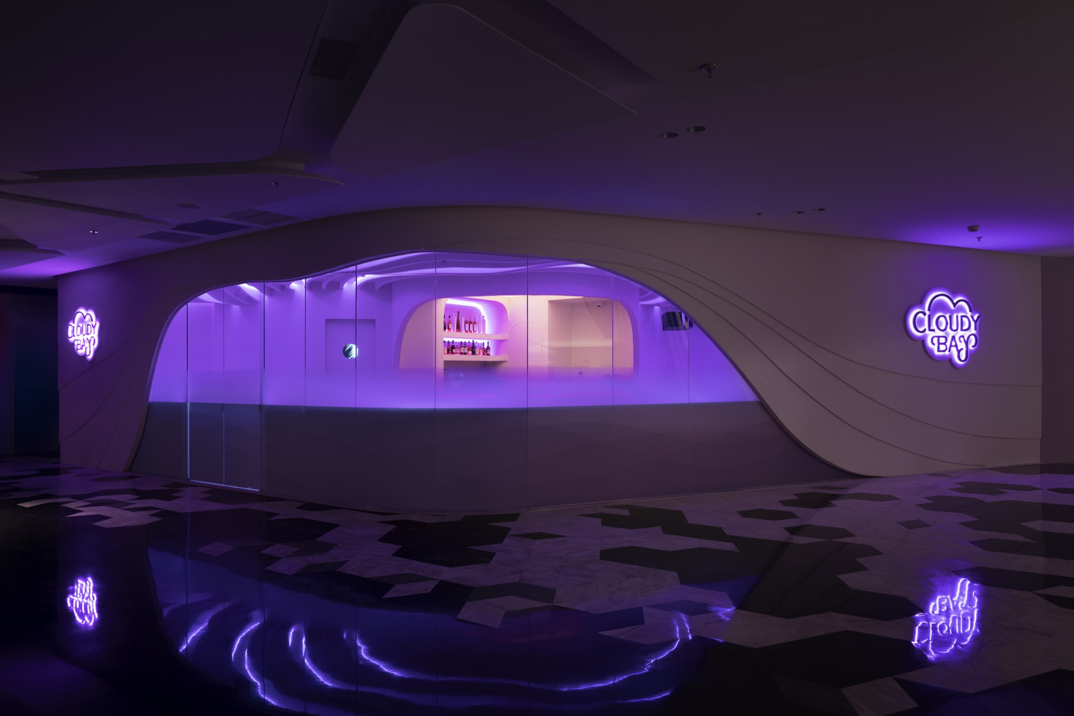 复合型酒吧空间 9